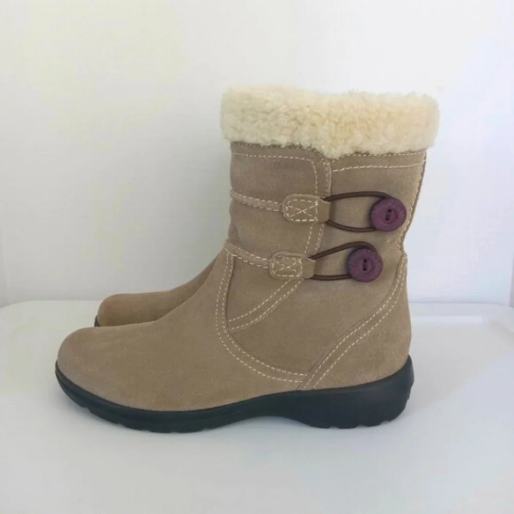 CLARKS Suede Sheba Newton Boots Taupe Color Womens Size 7